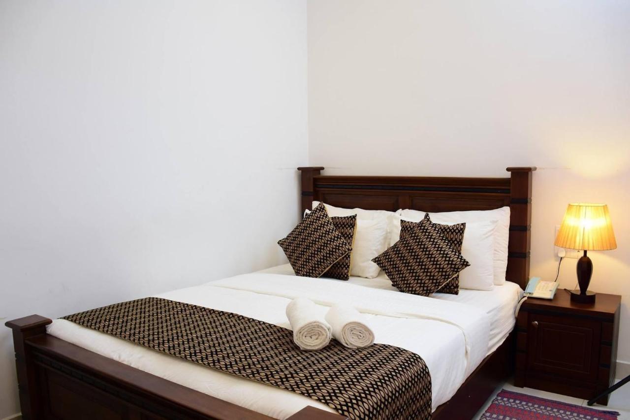 Hotel Bamiyan Kandy Kültér fotó