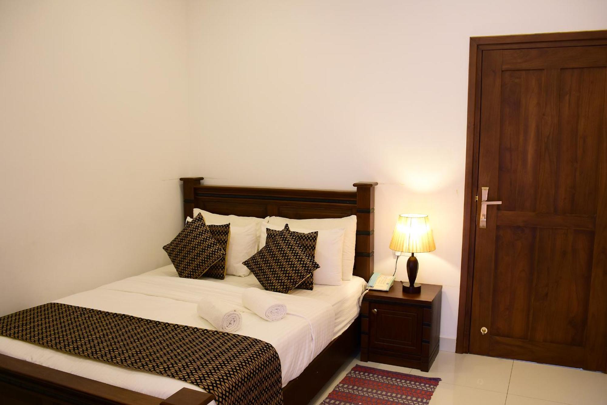 Hotel Bamiyan Kandy Kültér fotó